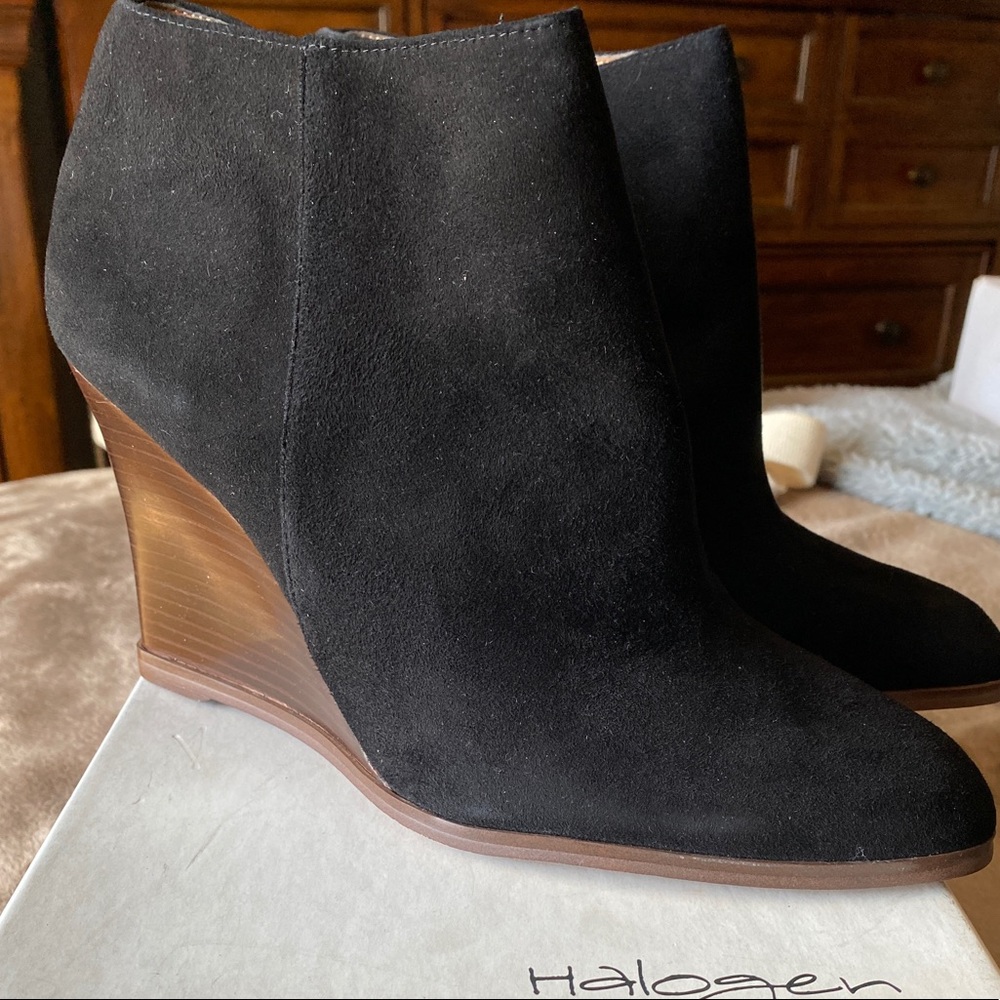 Halogen 9.5 Woman's Black Suede Boots